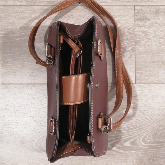 London Fog purse - Picture 3 of 7